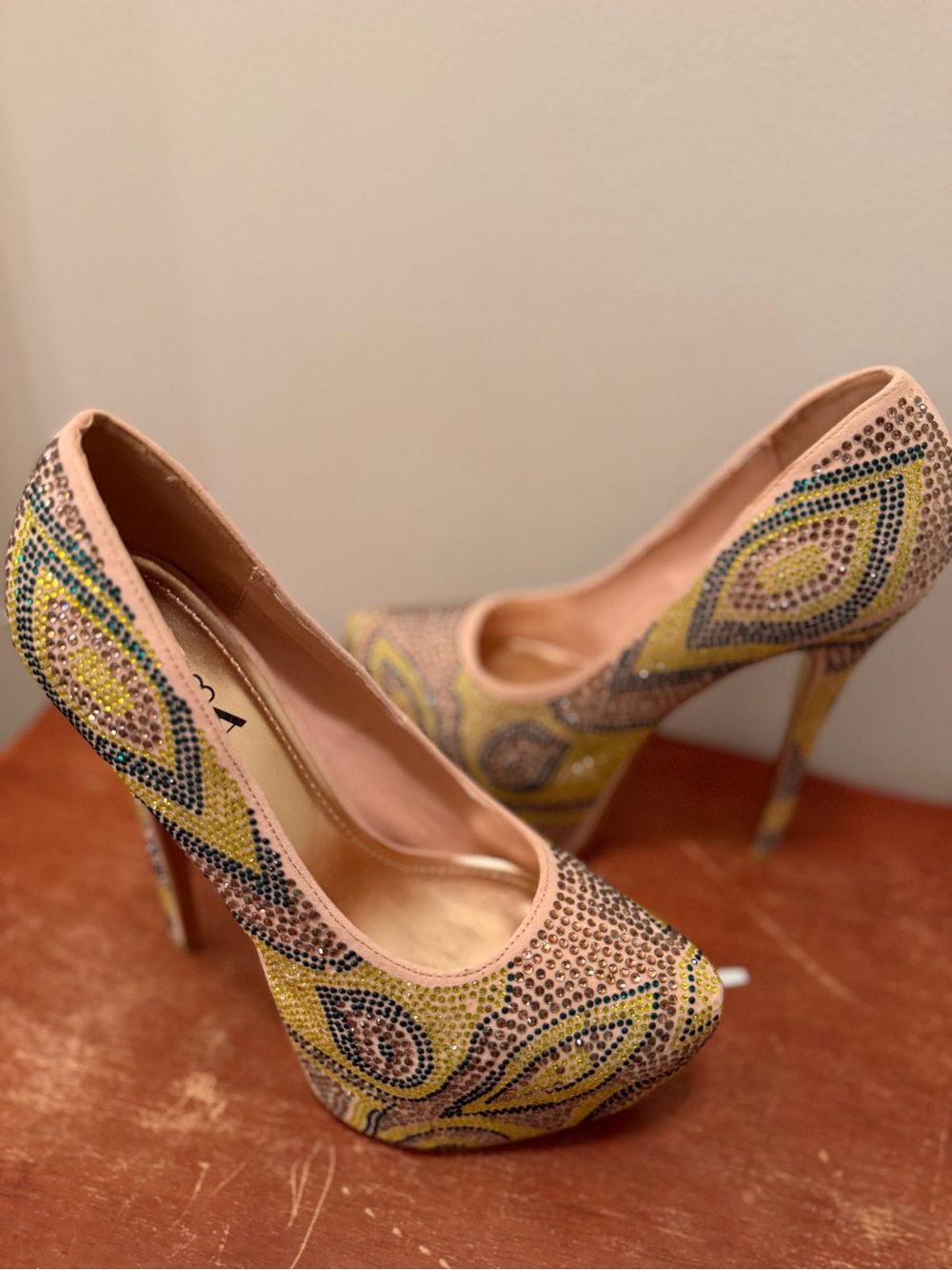 Alba Yellow Patterned Platform Pumps - Picture 6 of 10